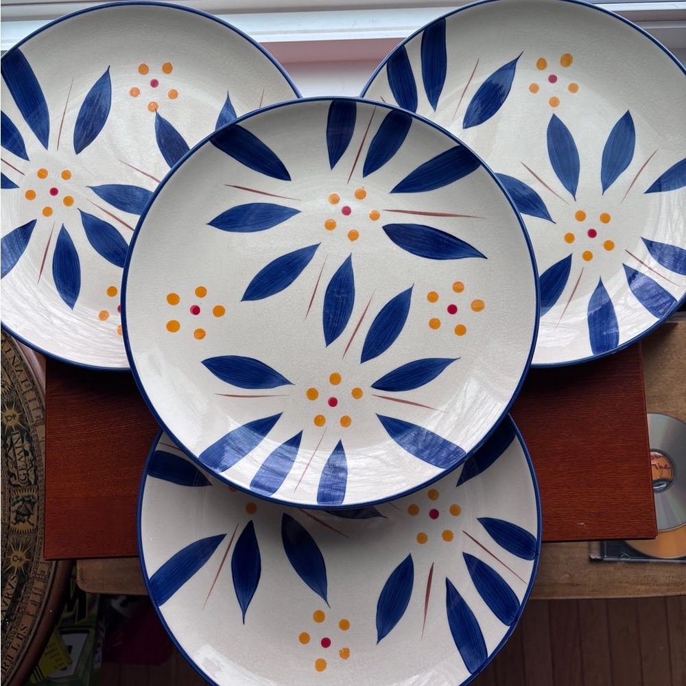 Old World Plates TempTations by Tara Blue Set of four Vintage